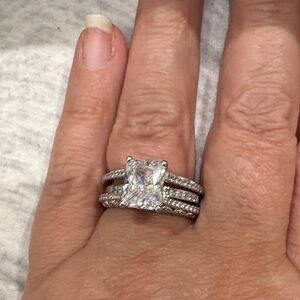 Elegant Jeulia Silver Ring Set size 8.5